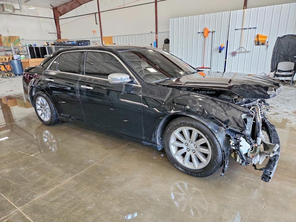 2012 CHRYSLER 300C — Фото 4 из 12