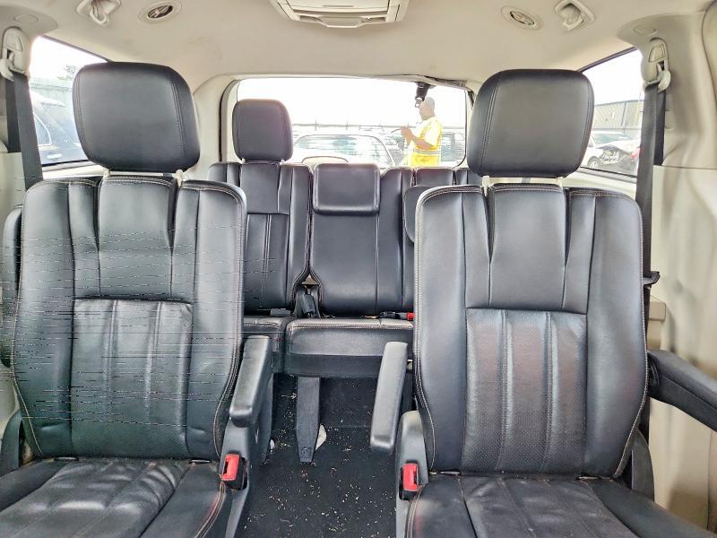 2012 CHRYSLER TOWN & COUNTRY TOURING — Фото 10 из 13