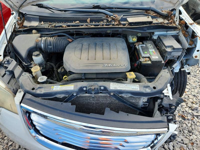2012 CHRYSLER TOWN & COUNTRY TOURING — Фото 12 из 13