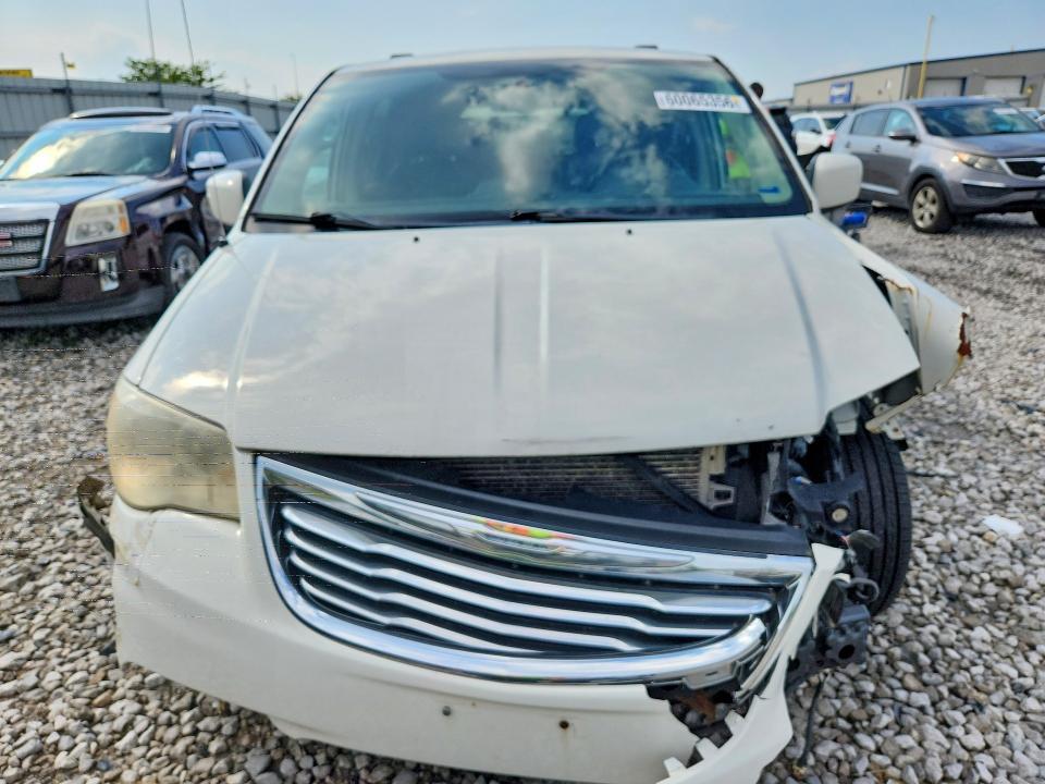 2012 CHRYSLER TOWN & COUNTRY TOURING — Фото 5 из 13
