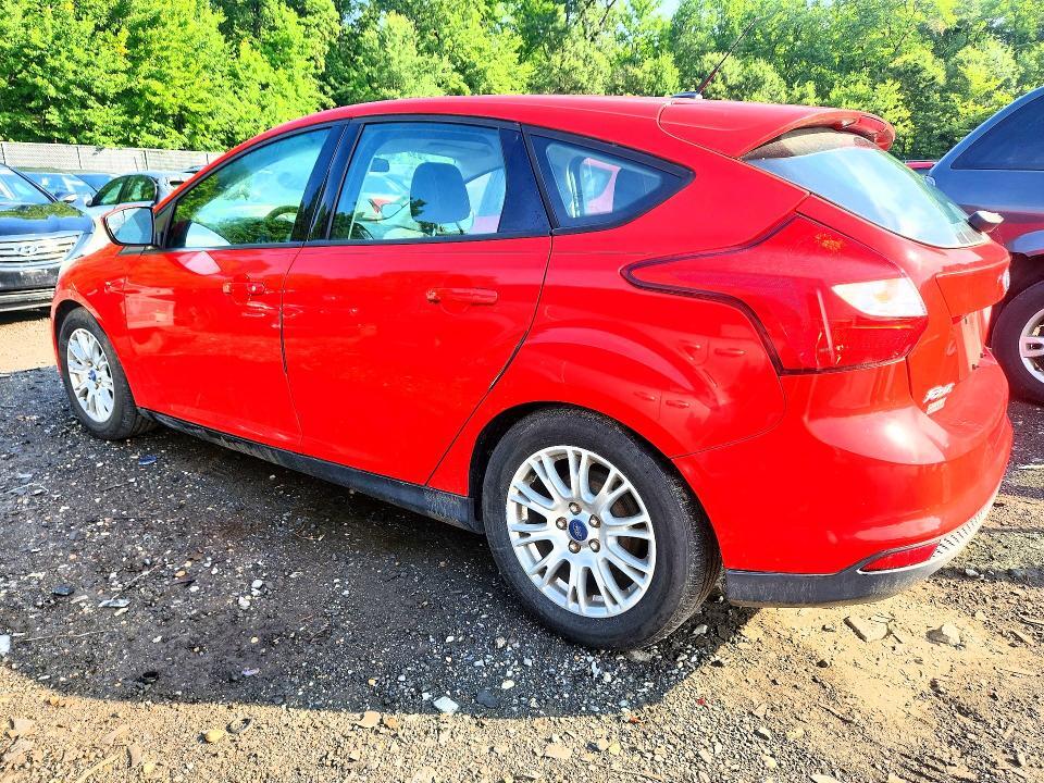 1FAHP3K2XCL162659 2012 FORD FOCUS photo no. 2