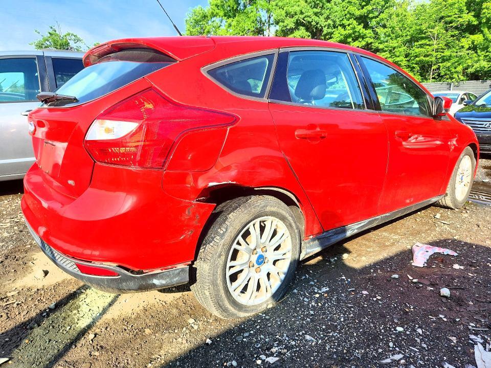 1FAHP3K2XCL162659 2012 FORD FOCUS photo no. 3