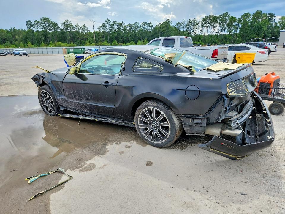2012 FORD MUSTANG GT — Фото 2 из 12