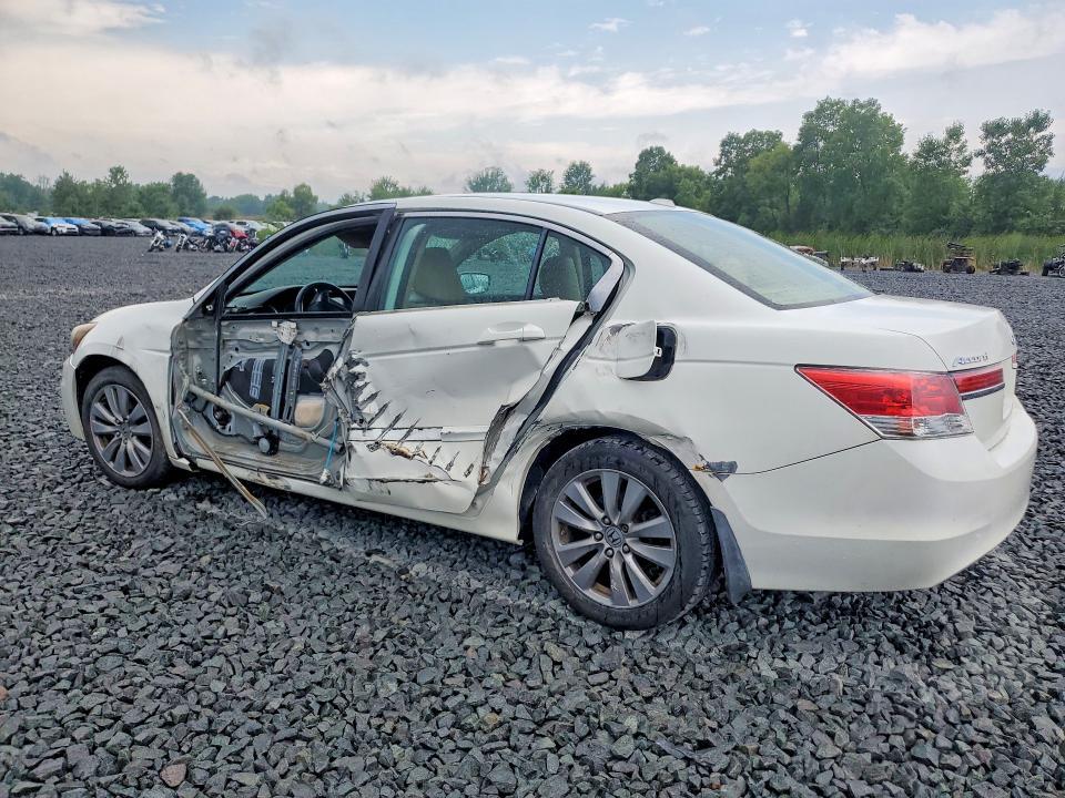1HGCP2F80CA077341 2012 HONDA ACCORD photo no. 2