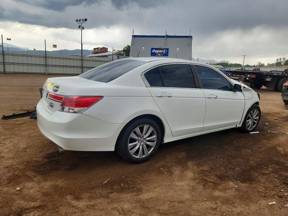 1HGCP3F81CA001259 2012 HONDA ACCORD photo no. 3