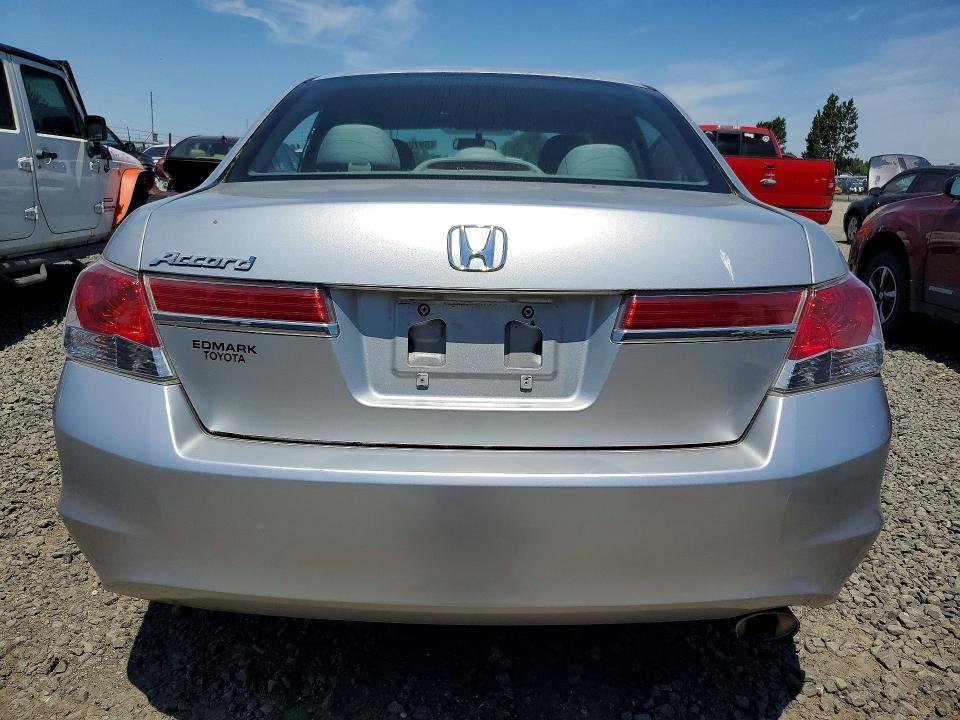2012 HONDA ACCORD LX — Фото 6 из 12