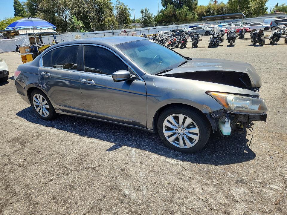 1HGCP2F8XCA142373 2012 HONDA ACCORD photo no. 4