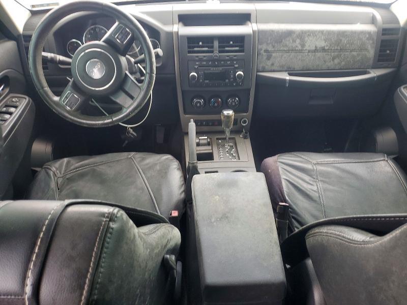 2012 JEEP LIBERTY SPORT — Фото 8 из 12