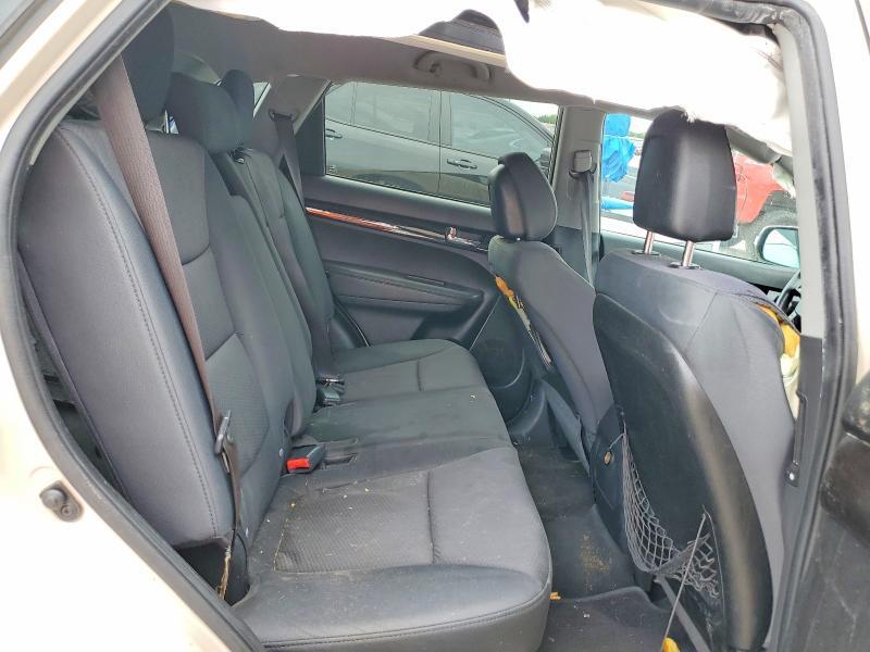 2012 KIA SORENTO LX — Фото 11 из 13
