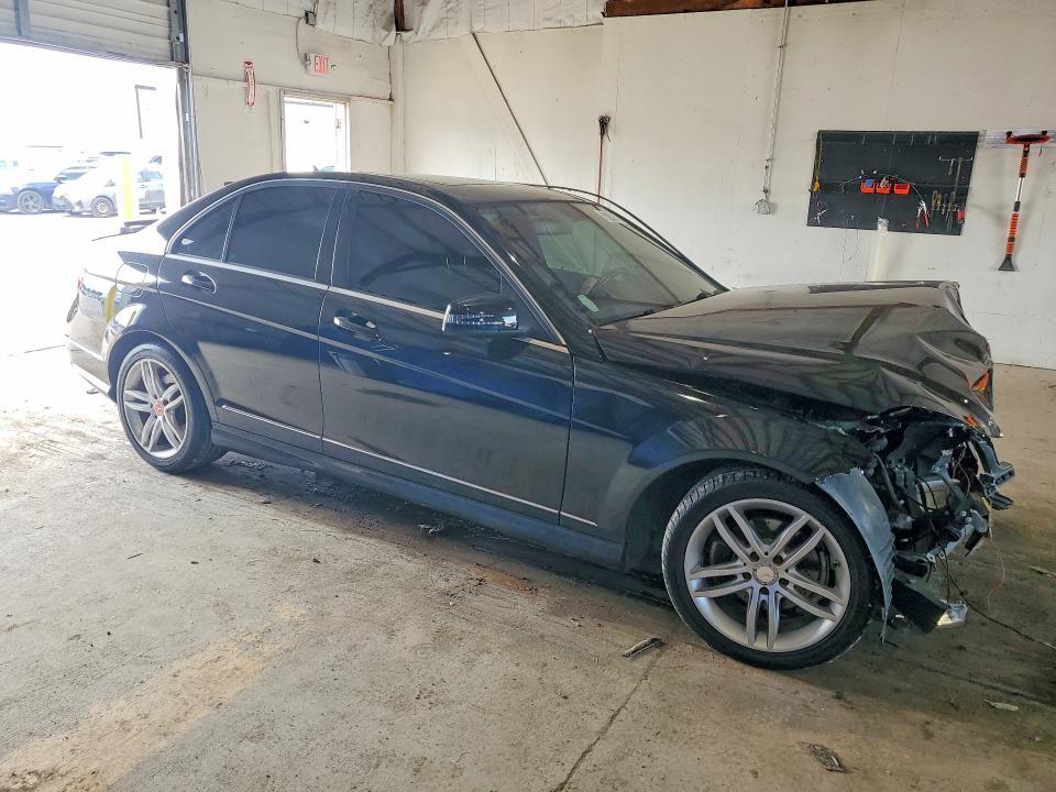 2012 MERCEDES-BENZ C 300 4MATIC — Фото 4 из 12