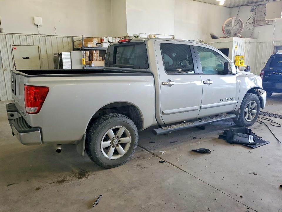 2012 NISSAN TITAN SV — Фото 3 из 12