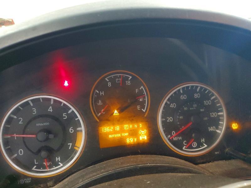 2012 NISSAN TITAN SV — Фото 9 из 12