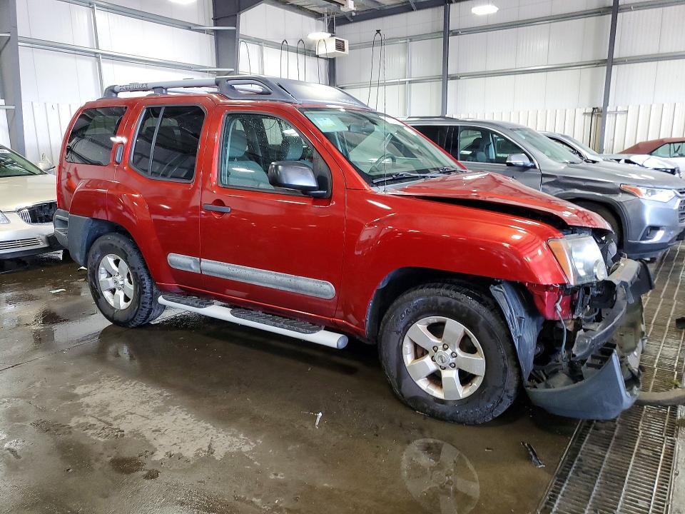 2012 NISSAN XTERRA X — Фото 4 из 14
