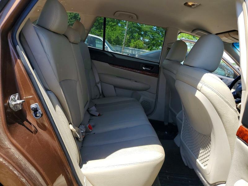 2012 SUBARU OUTBACK 3.6R LIMITED — Фото 10 из 12