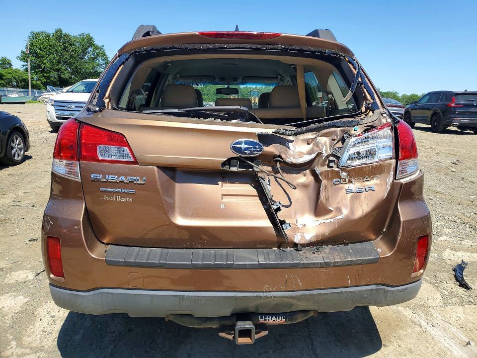 2012 SUBARU OUTBACK 3.6R LIMITED — Фото 6 из 12