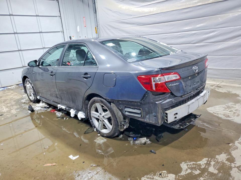 2012 TOYOTA CAMRY SE — Фото 2 из 13
