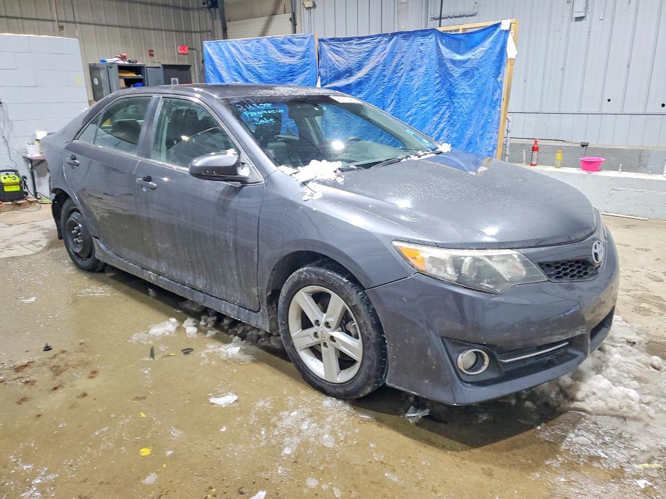 2012 TOYOTA CAMRY SE — Фото 4 из 13