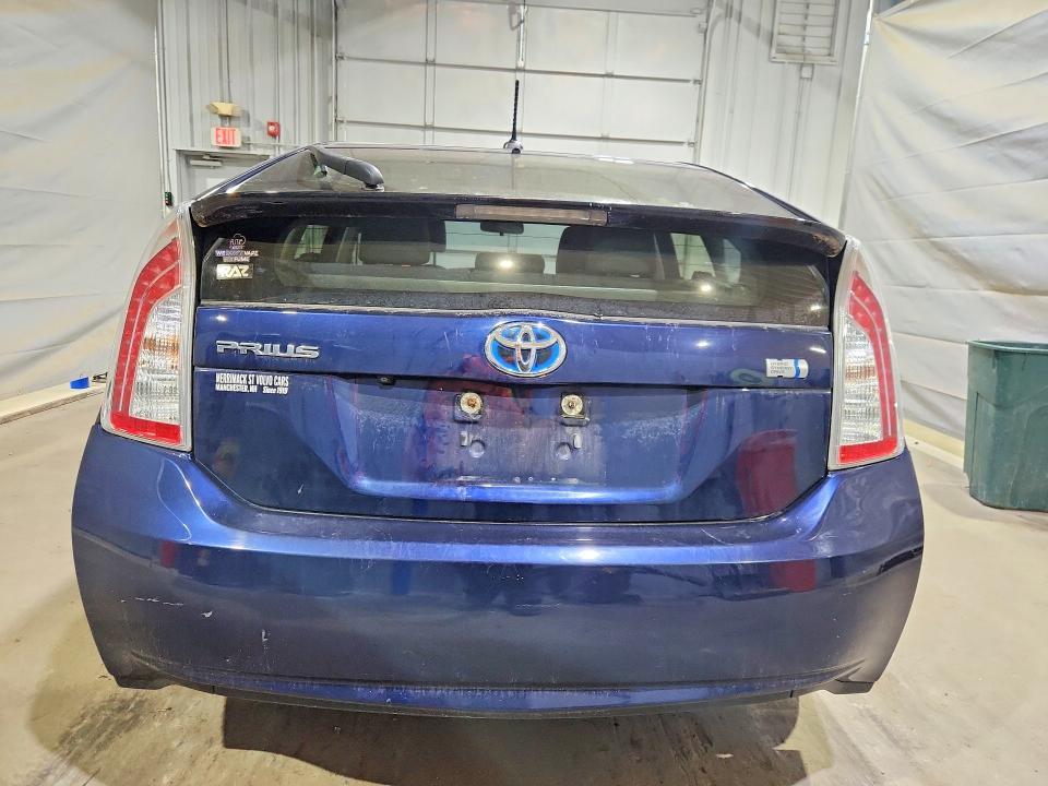 2012 TOYOTA PRIUS THREE — Фото 6 из 12