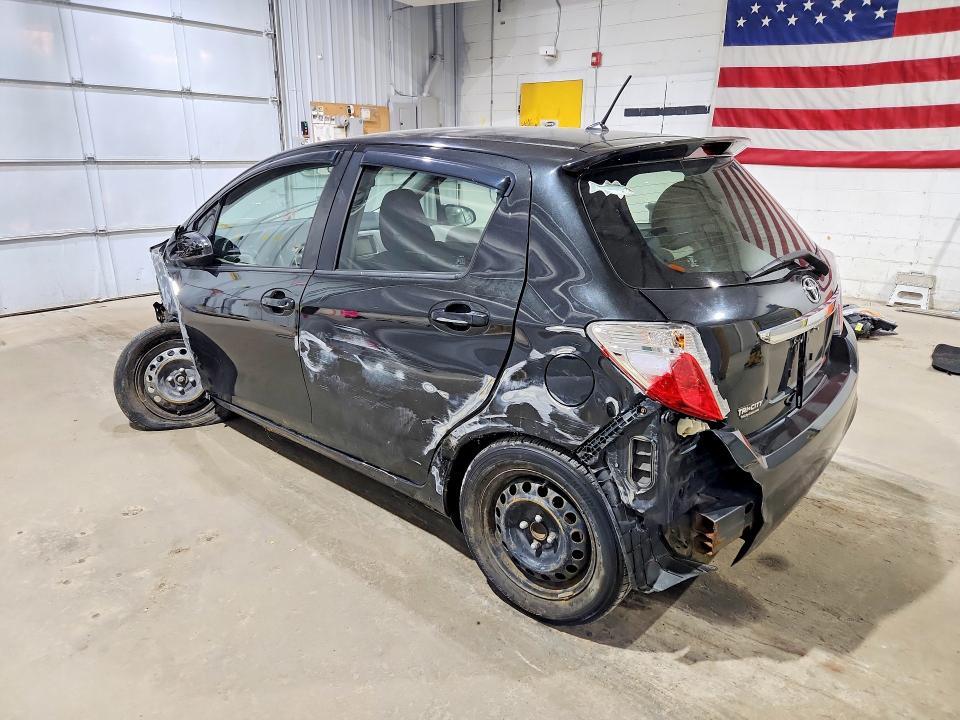2012 TOYOTA YARIS 5-DOOR LE — Фото 2 из 13