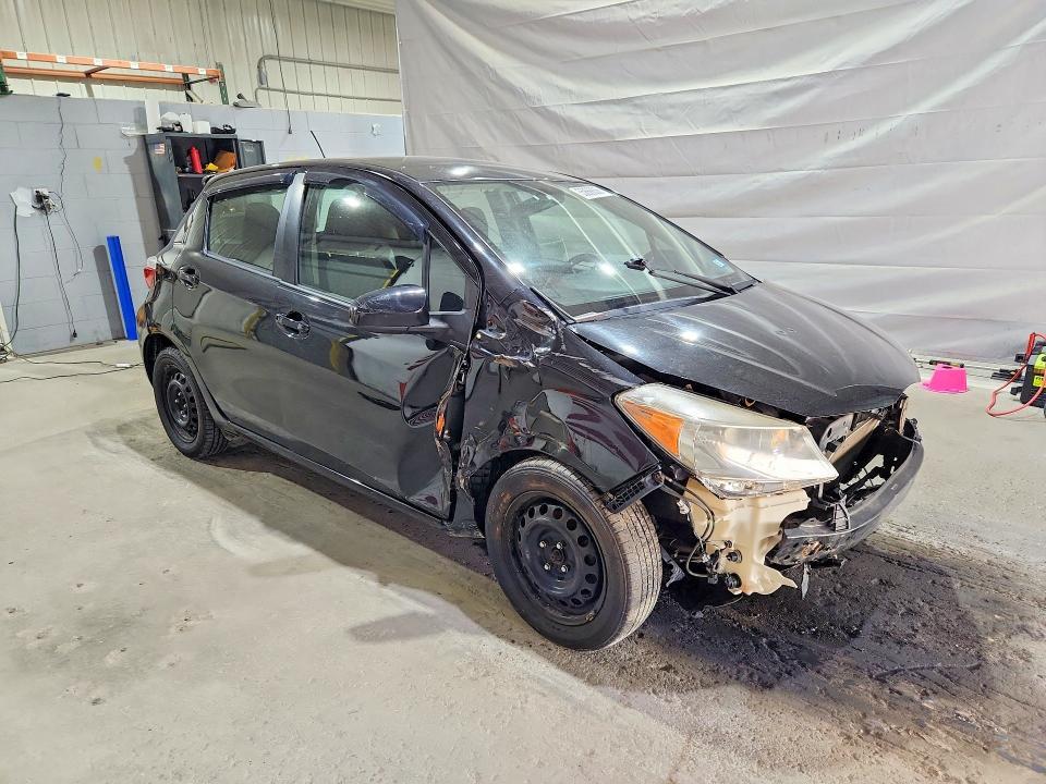 2012 TOYOTA YARIS 5-DOOR LE — Фото 4 из 13