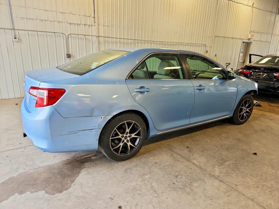 2012 TOYOTA CAMRY LE — Фото 3 из 12