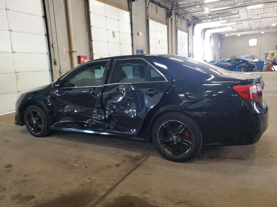 2012 TOYOTA CAMRY SE — Фото 2 из 12