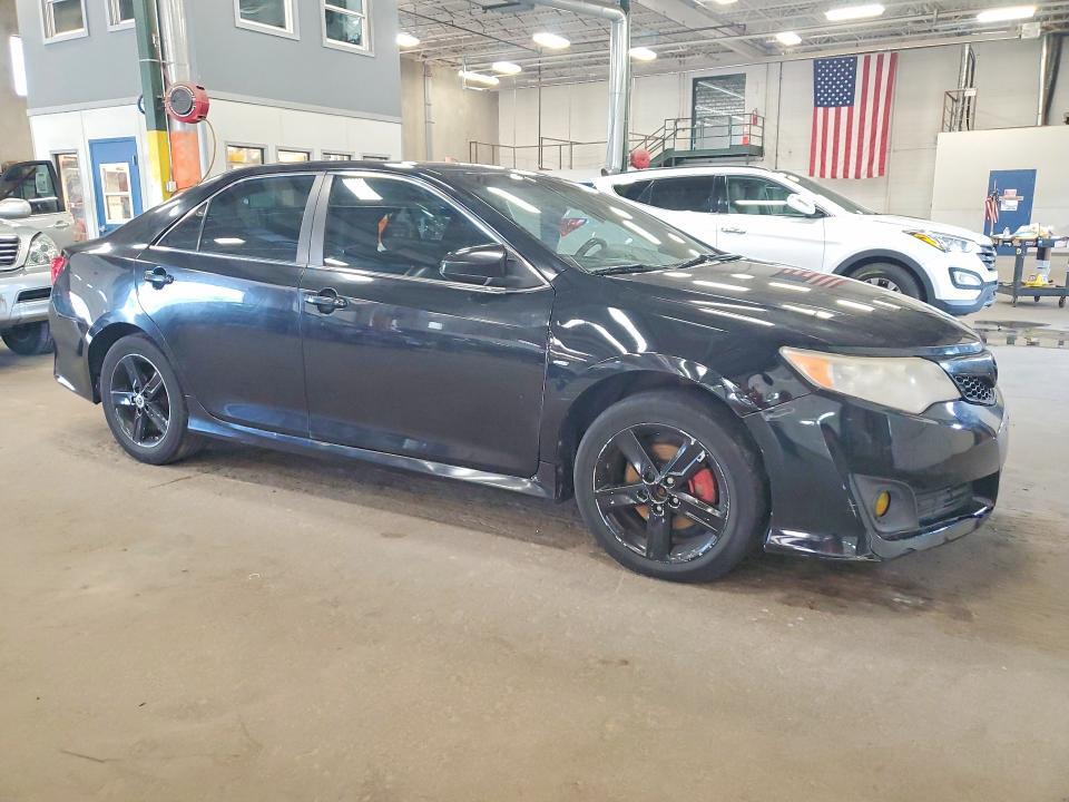 2012 TOYOTA CAMRY SE — Фото 4 из 12