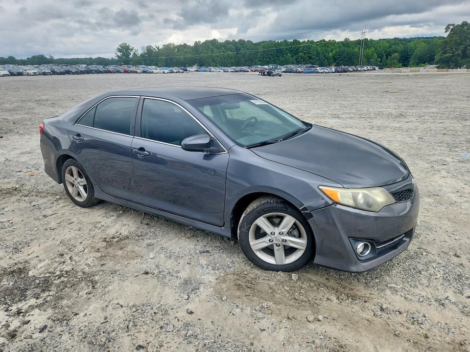 2012 TOYOTA CAMRY SE — Фото 4 из 12