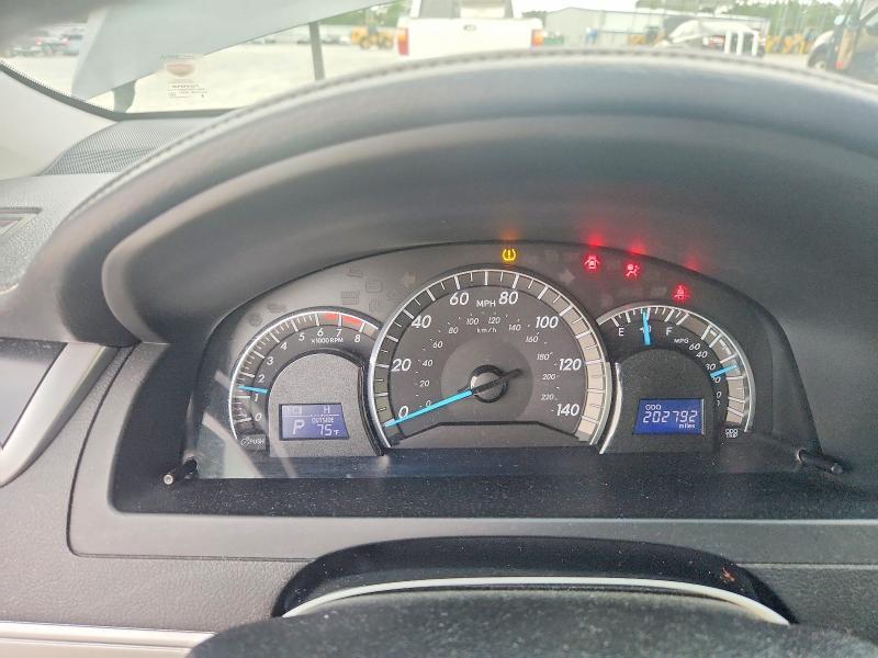 2012 TOYOTA CAMRY SE — Фото 9 из 12