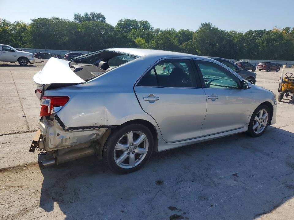 2012 TOYOTA CAMRY SE — Фото 3 из 12