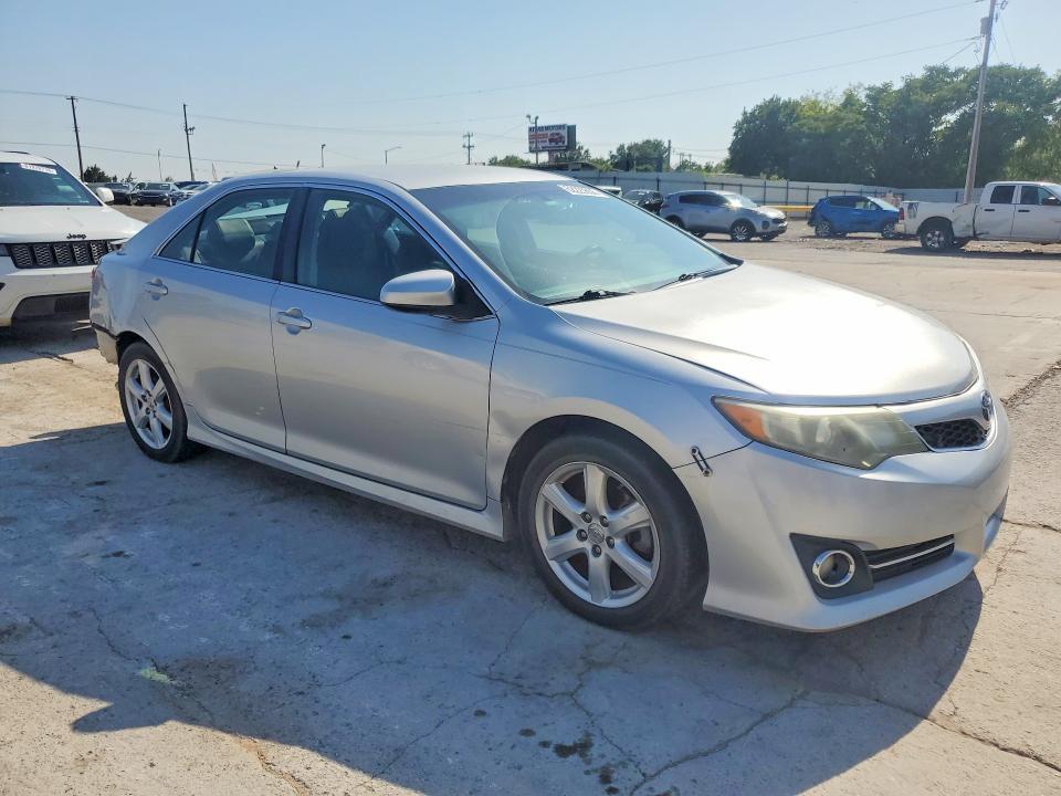 2012 TOYOTA CAMRY SE — Фото 4 из 12