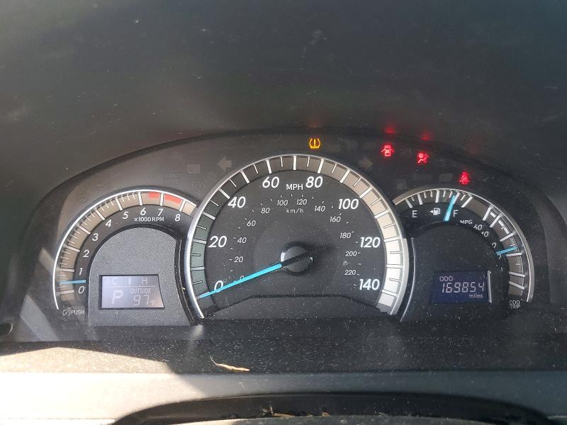 2012 TOYOTA CAMRY SE — Фото 9 из 12