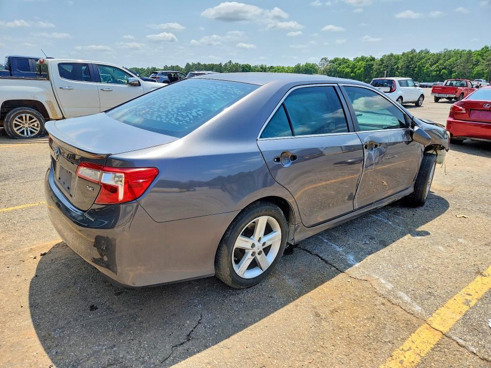 2012 TOYOTA CAMRY SE — Фото 3 из 13