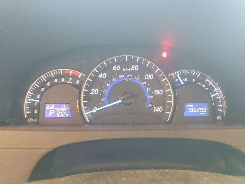 2012 TOYOTA CAMRY XLE V6 — Фото 9 из 12