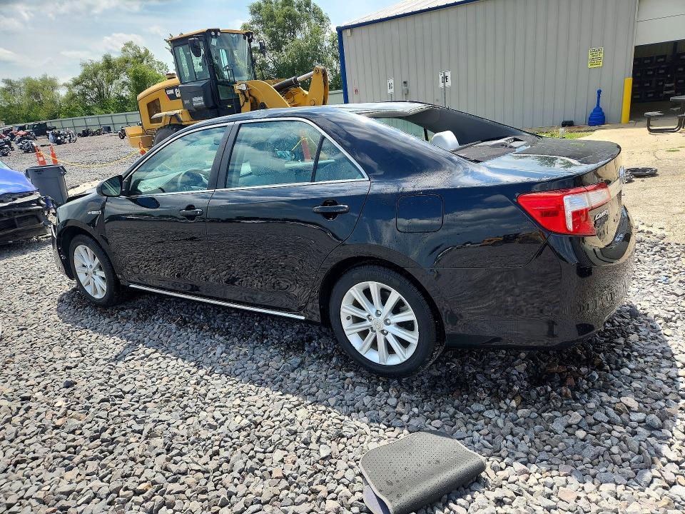 2012 TOYOTA CAMRY HYBRID XLE — Фото 2 из 12