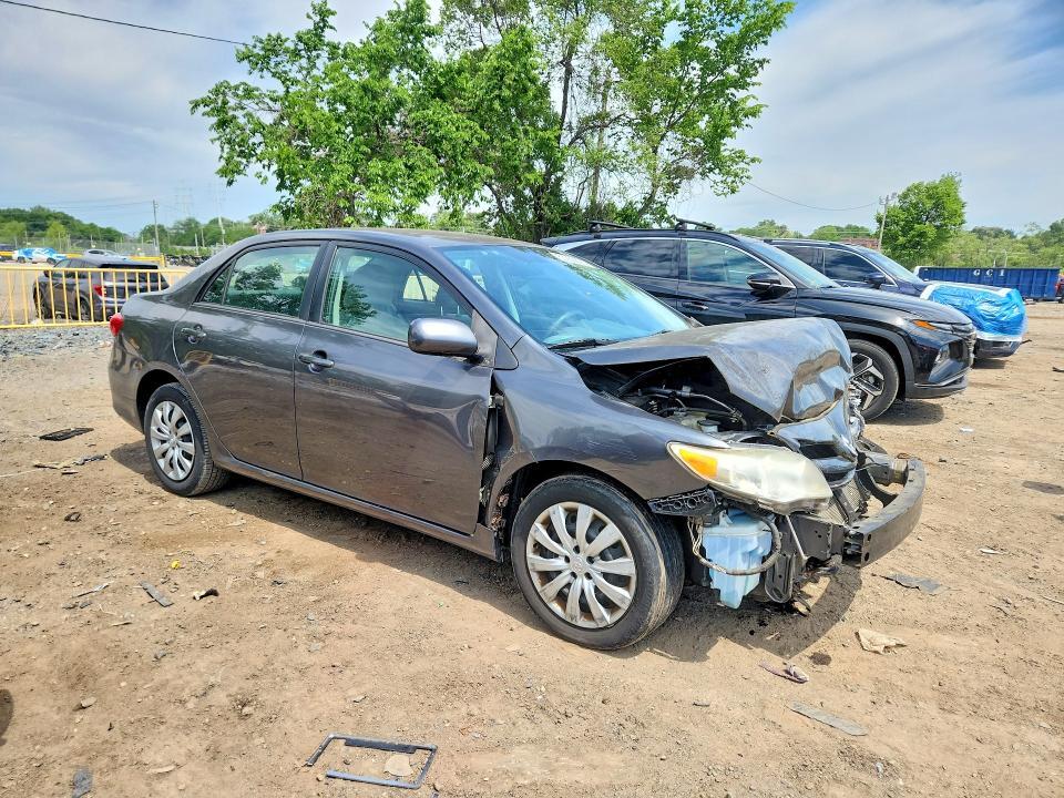 2012 TOYOTA COROLLA LE — Фото 4 из 12