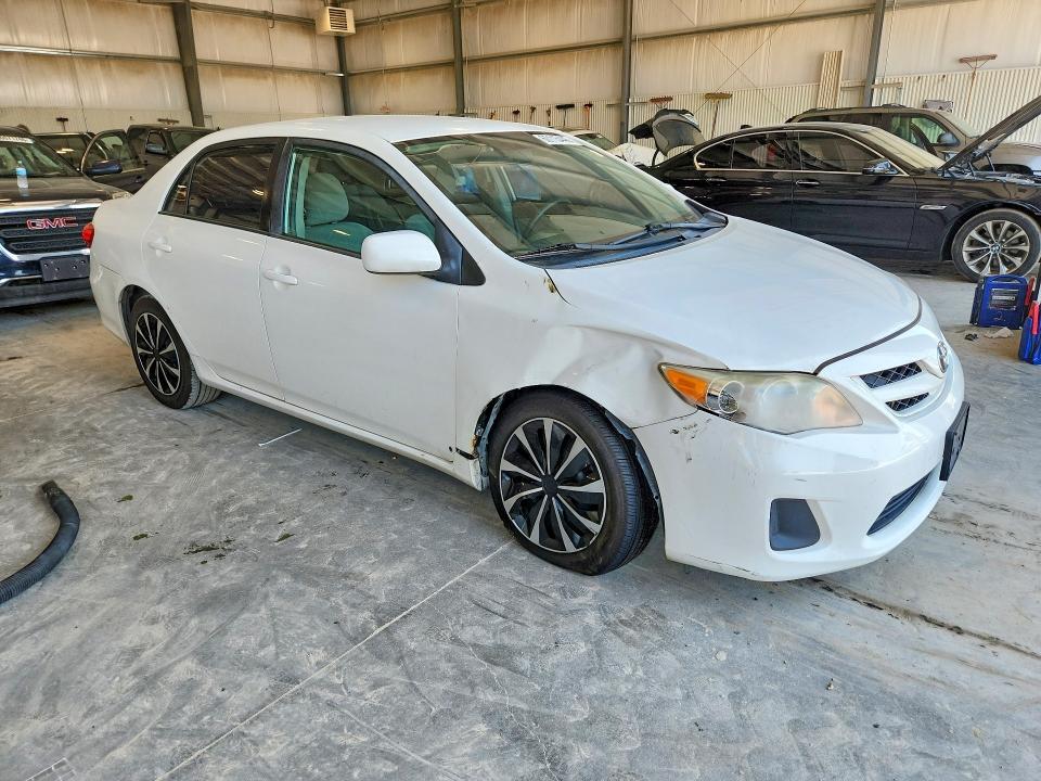 2T1BU4EE6CC765670 2012 TOYOTA COROLLA photo no. 4