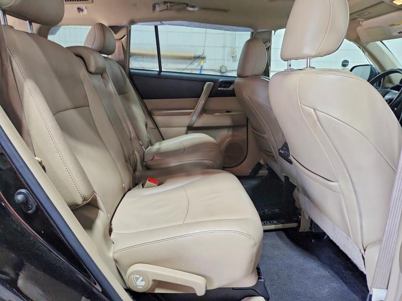 2012 TOYOTA HIGHLANDER SE — Фото 11 из 14
