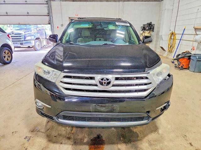 2012 TOYOTA HIGHLANDER SE — Фото 5 из 14