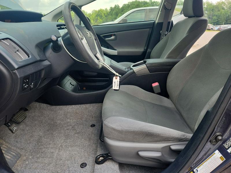 2012 TOYOTA PRIUS TWO — Фото 7 из 12