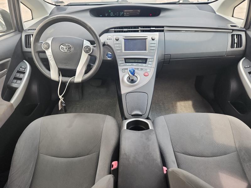 2012 TOYOTA PRIUS TWO — Фото 8 из 12