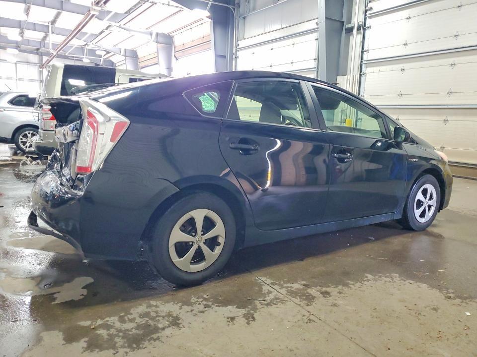 2012 TOYOTA PRIUS TWO — Фото 3 из 13