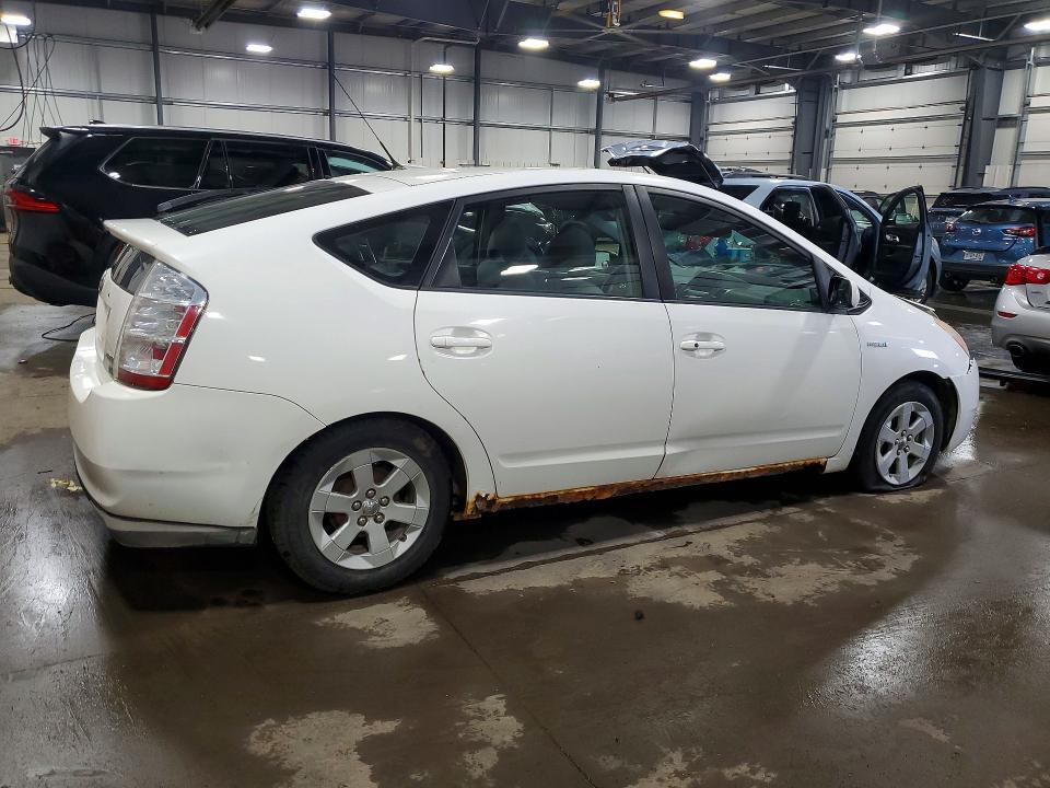 2012 TOYOTA PRIUS BASE — Фото 3 из 12