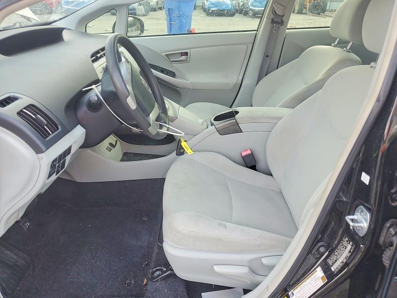 2012 TOYOTA PRIUS TWO — Фото 7 из 13