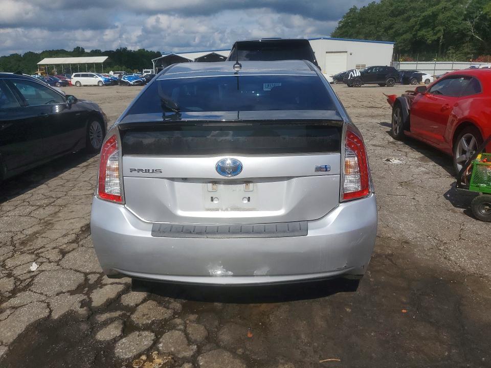 2012 TOYOTA PRIUS THREE — Фото 6 из 12