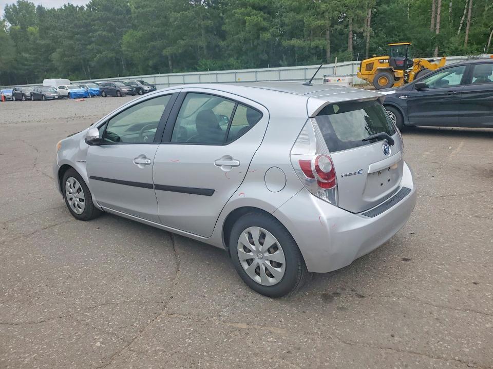 2012 TOYOTA PRIUS C TWO — Фото 2 из 13