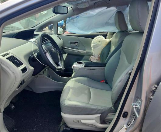 2012 TOYOTA PRIUS V FIVE — Фото 7 из 12