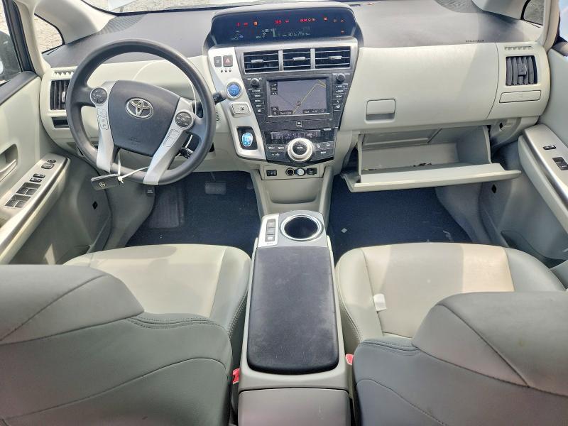 2012 TOYOTA PRIUS V FIVE — Фото 8 из 12