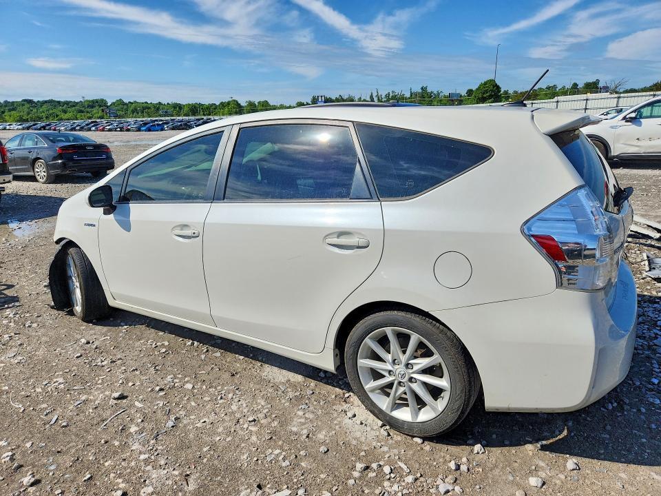 2012 TOYOTA PRIUS V FIVE — Фото 2 из 13