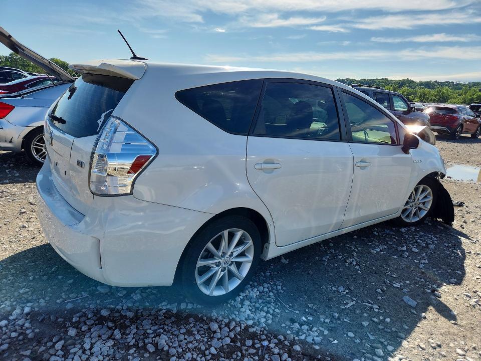 2012 TOYOTA PRIUS V FIVE — Фото 3 из 13